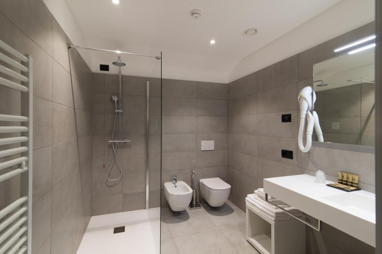 Hotel Домасо Екстериор снимка
